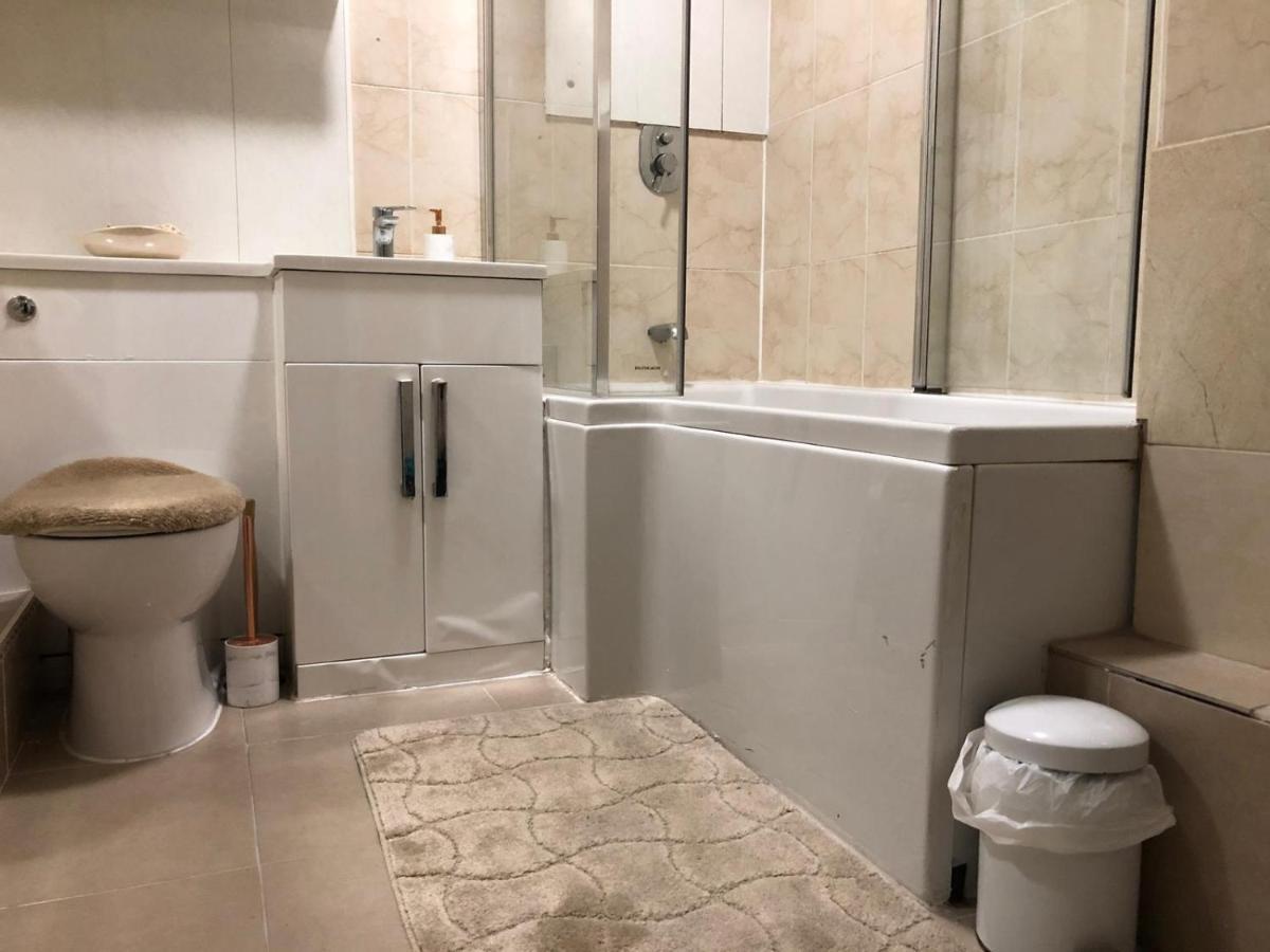 Entire Flat Very Comfortable 1 Bedroom London Londres Exterior foto